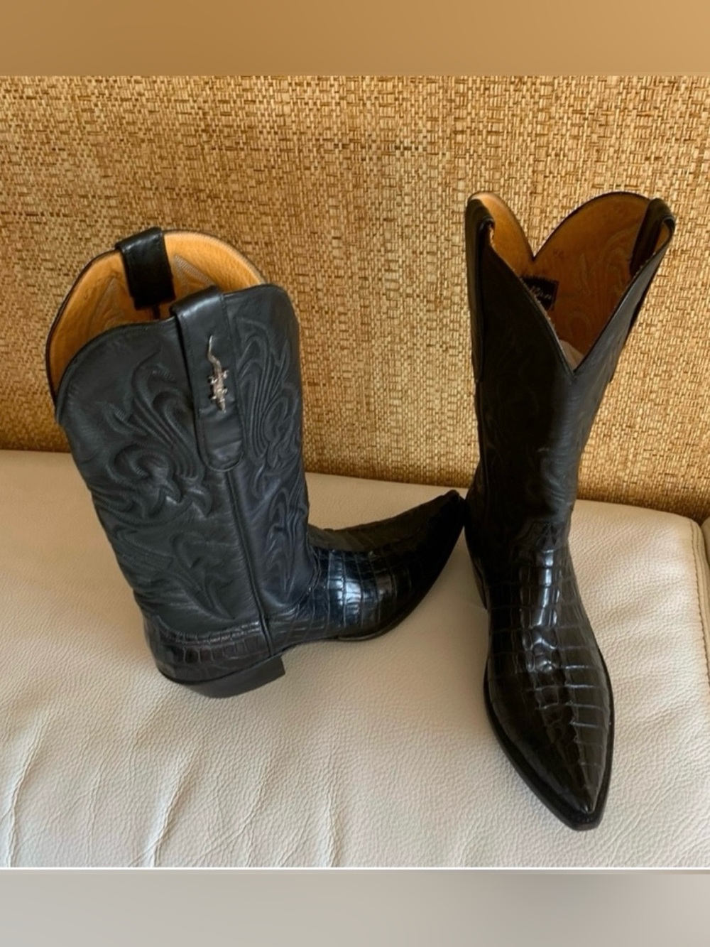 Rare Limited edition real Crocodile
Leather Boots. s7.5.Exclusively
Handcrafted